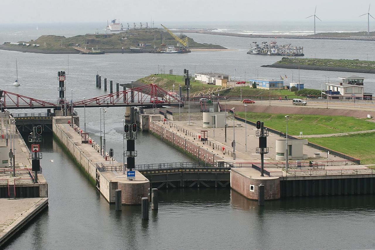 Hotel Rauw Aan De Kade IJmuiden Esterno foto