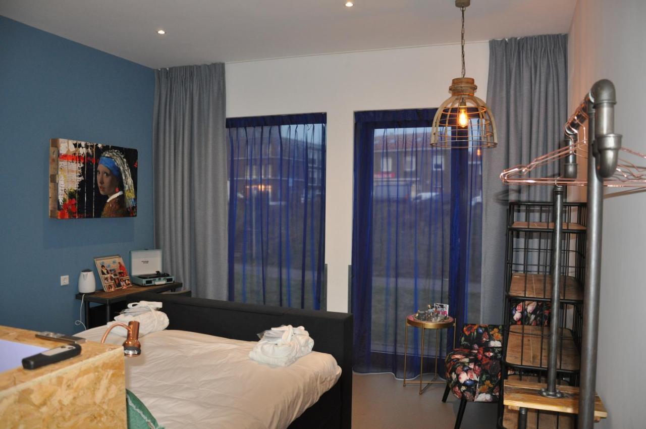 Hotel Rauw Aan De Kade IJmuiden Camera foto
